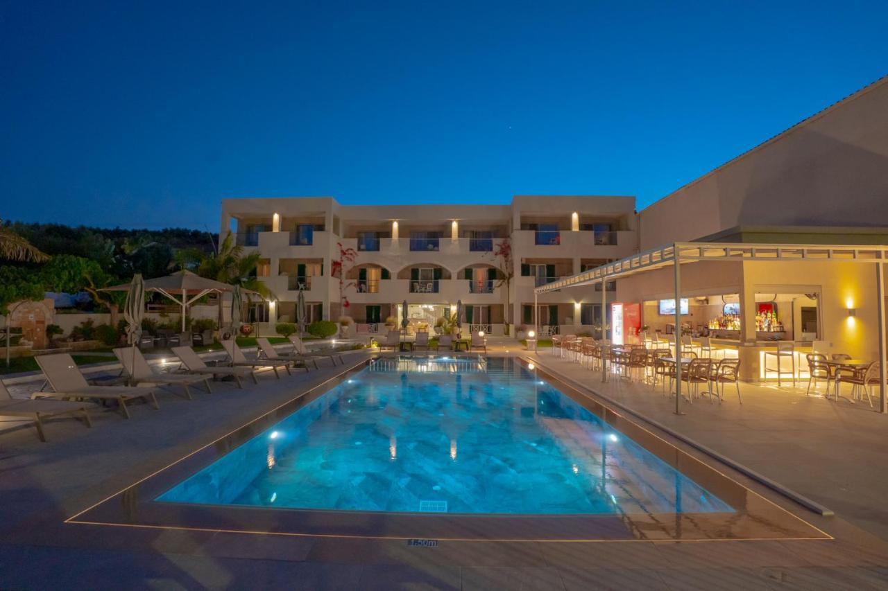 Remezzo Studios & Apartments Amoudi Exterior photo