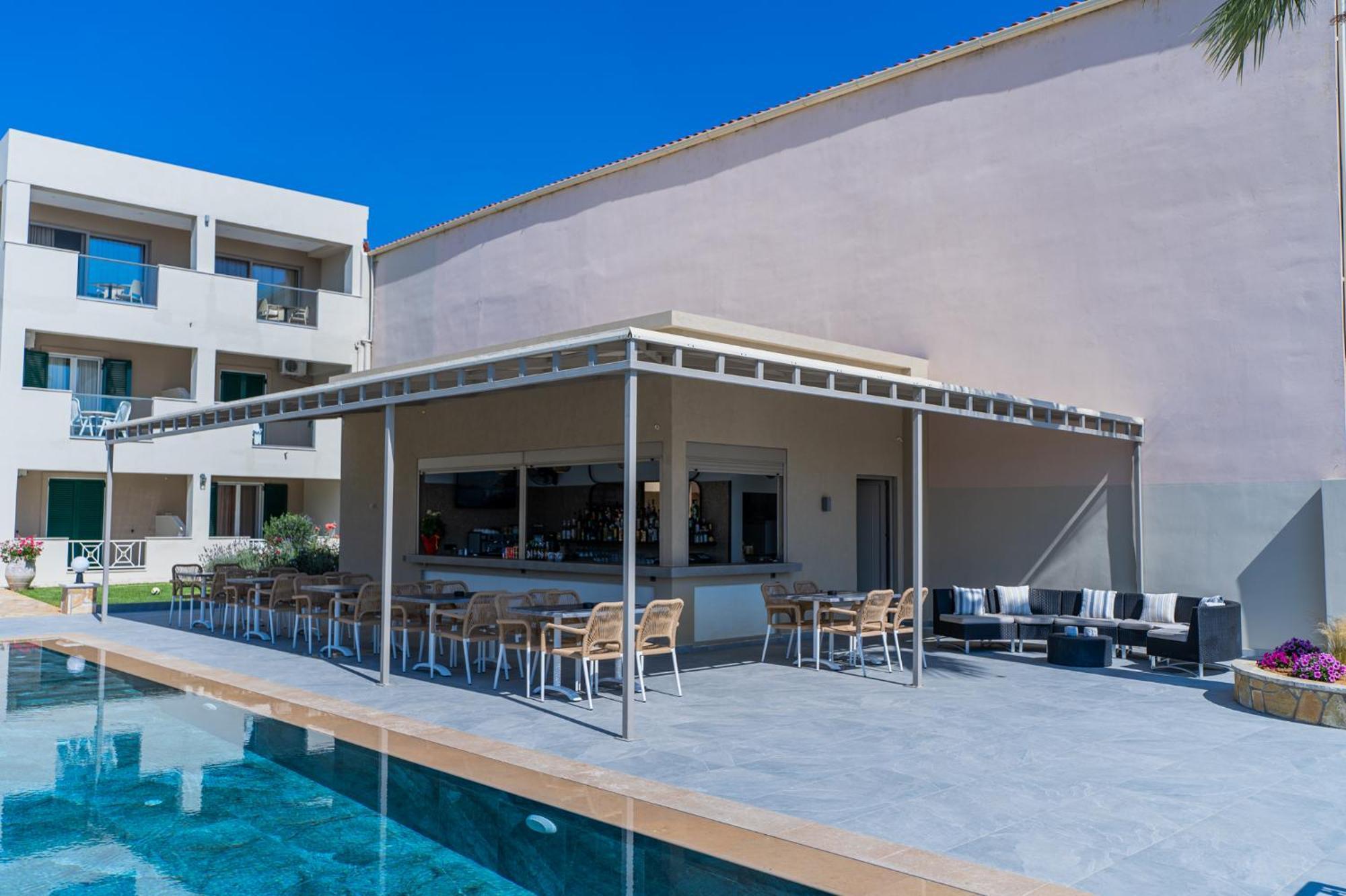 Remezzo Studios & Apartments Amoudi Exterior photo