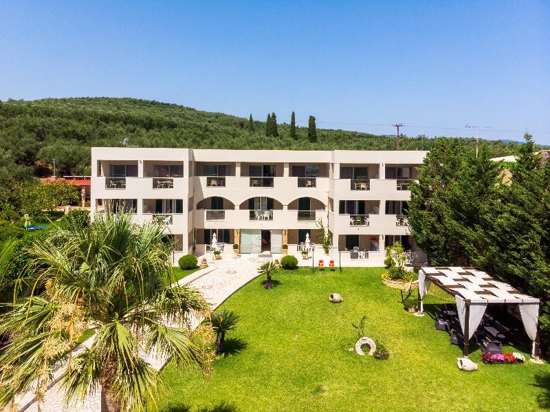 Remezzo Studios & Apartments Amoudi Exterior photo
