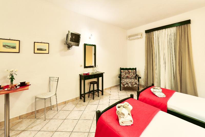 Remezzo Studios & Apartments Amoudi Exterior photo